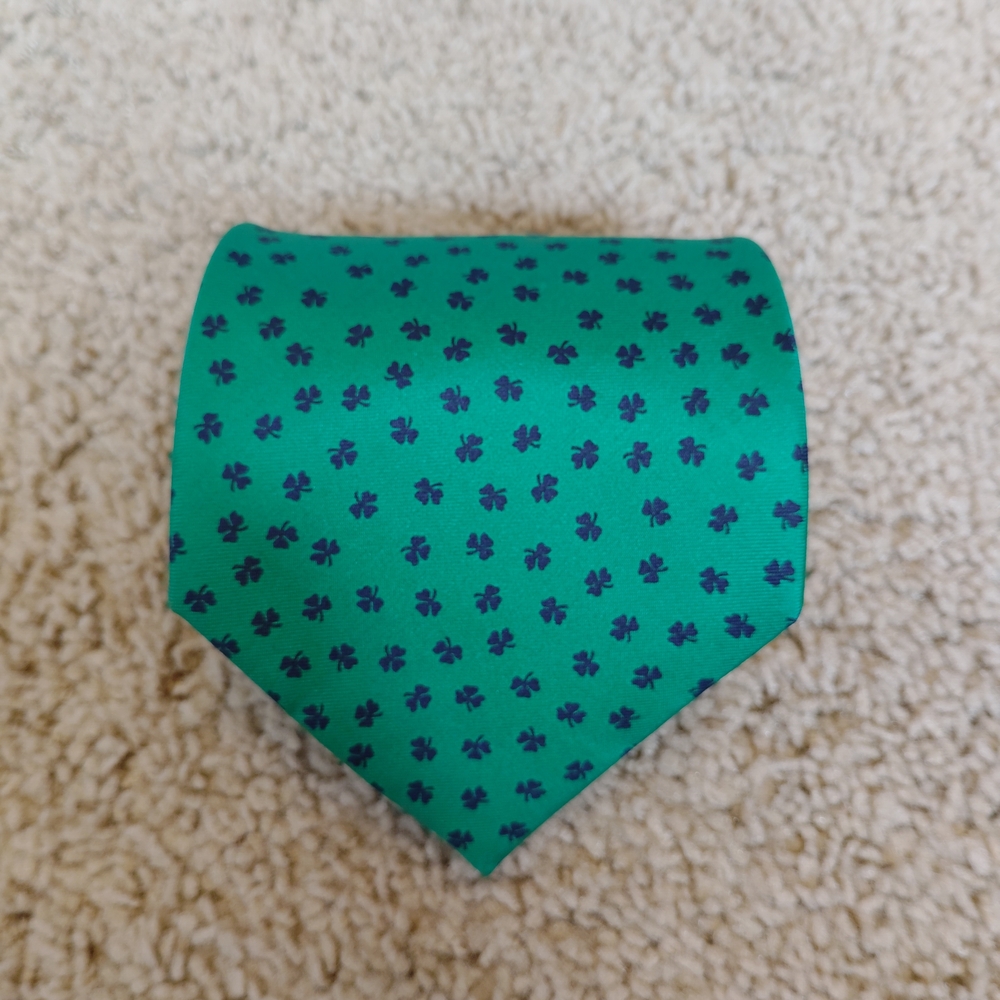Green Irish Tie with Clover Pattern